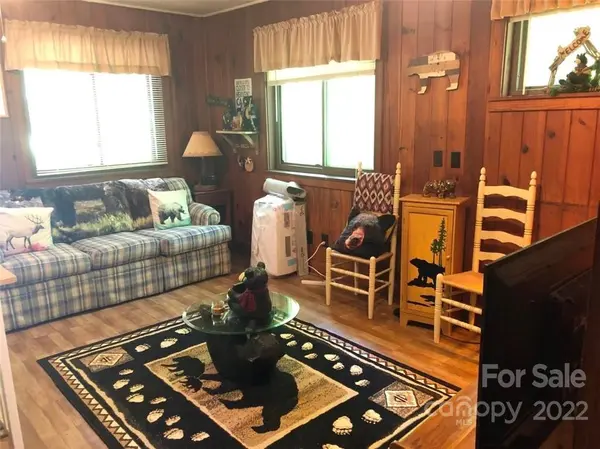 180 Valley LN #55, Bryson City, NC 28713