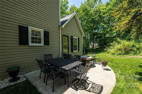 929 43rd Avenue CT NE, Hickory, NC 28601