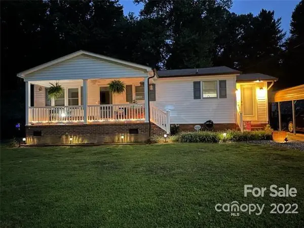 402 E J ST, Newton, NC 28658