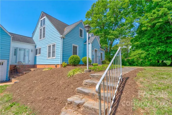 313 W Main ST, Lawndale, NC 28090