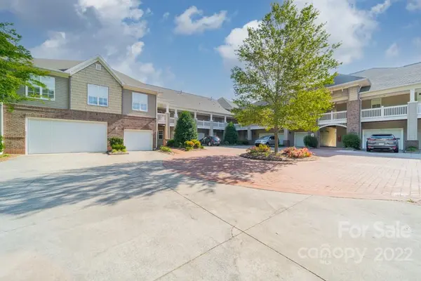 8913 Rosalyn Glen RD, Cornelius, NC 28031