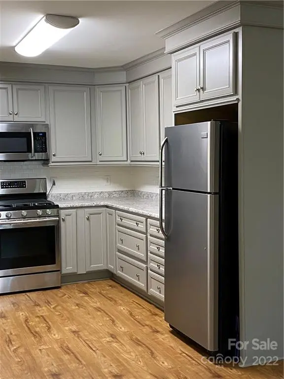 1030 22nd Street PL NE, Hickory, NC 28601