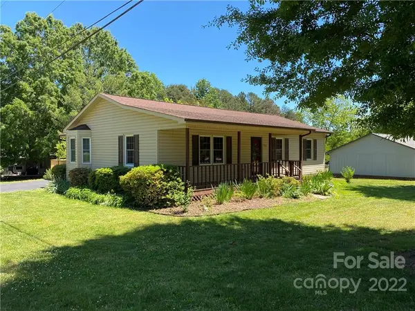 1030 22nd Street PL NE, Hickory, NC 28601
