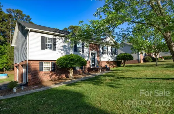 5138 Silver Tree TRL #30, Conover, NC 28613