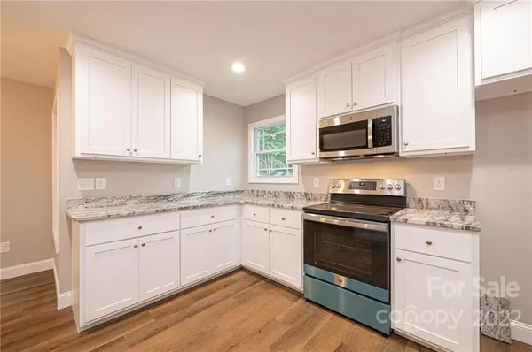 2369 Ellen ST, Granite Falls, NC 28630