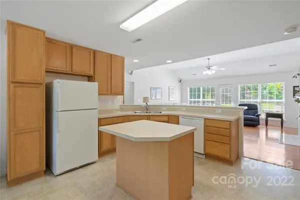 5209 Rocky River Crossing RD, Harrisburg, NC 28075