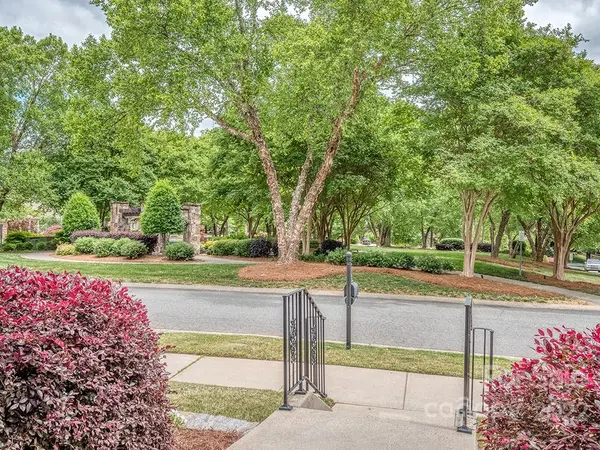 14608 Harvington DR, Huntersville, NC 28078