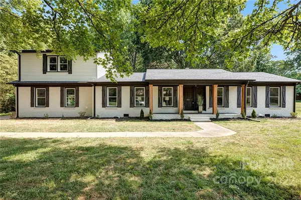 3116 Tiverton PL, Charlotte, NC 28215