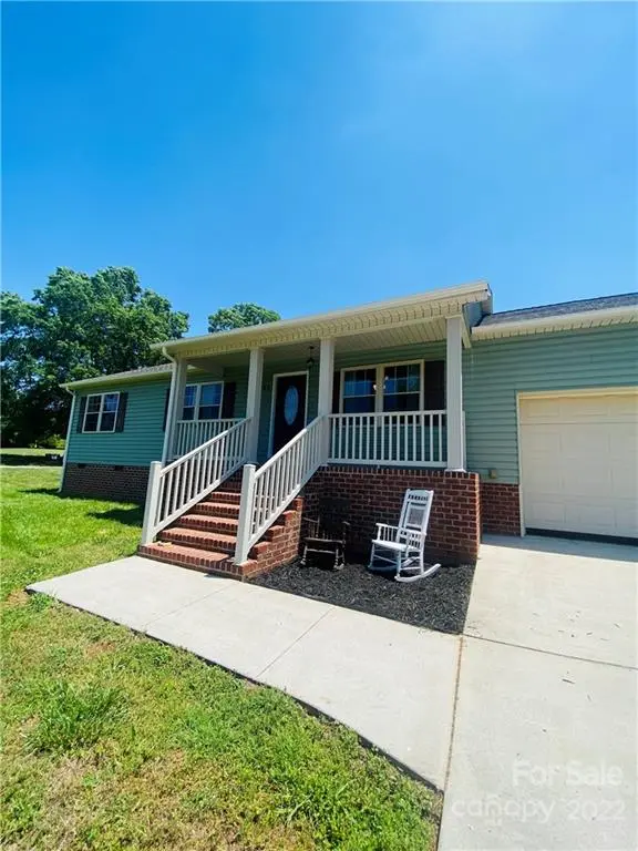141 Boston RD, Taylorsville, NC 28681