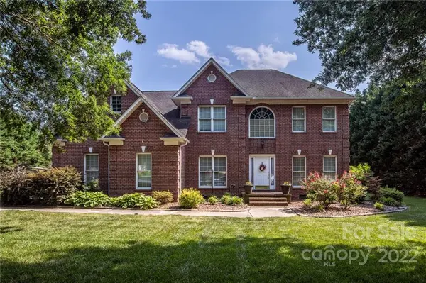 102 Water Oak LN, Stanfield, NC 28163