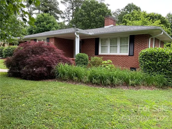 317 S Lineberry ST, Troy, NC 27371