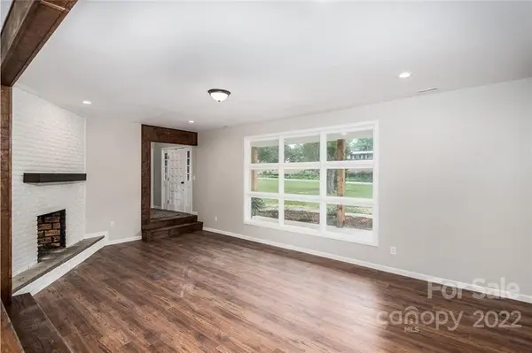 2900 Rocky RD, Lenoir, NC 28645