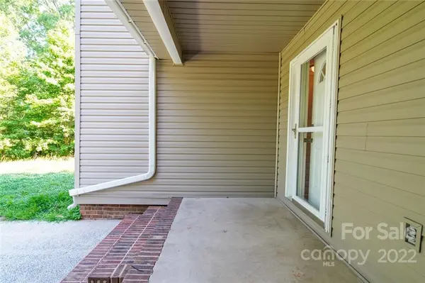36940 Tercher RD, New London, NC 28127