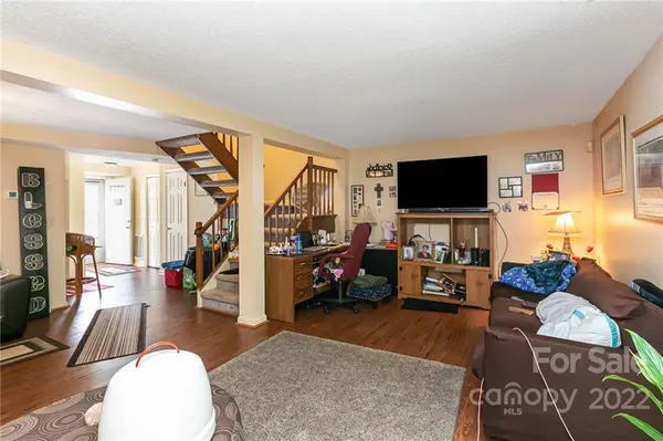 7634 Holly Grove CT, Charlotte, NC 28227