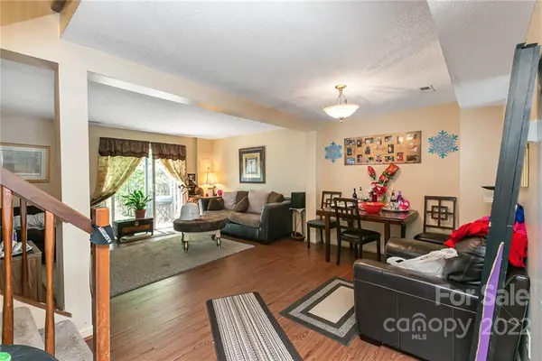 7634 Holly Grove CT, Charlotte, NC 28227