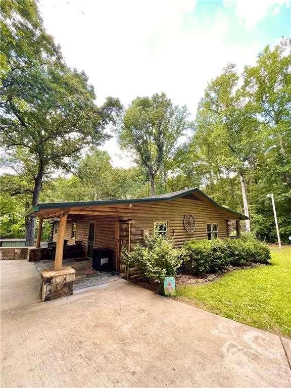 2264 Alexis Lucia RD, Stanley, NC 28164