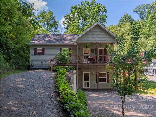 26 Azalea DR,  Clyde,  NC 28721