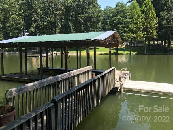 106 Mcnaron LN, Mooresville, NC 28117