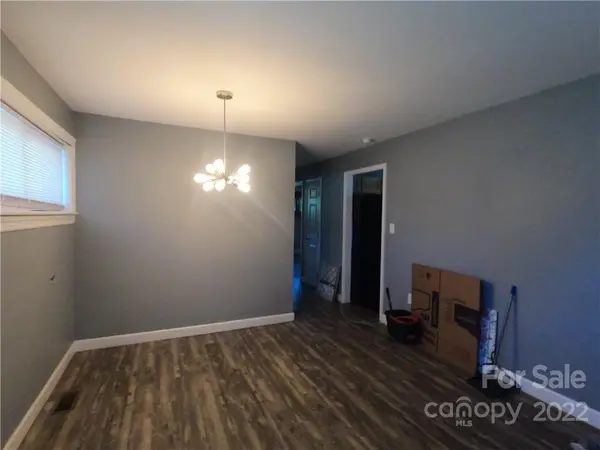 1804 31st ST NE, Hickory, NC 28601