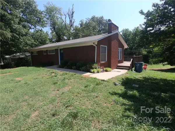1804 31st ST NE, Hickory, NC 28601