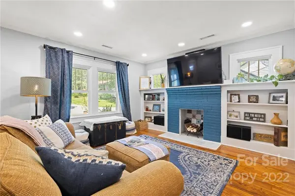 83 Lanning AVE, Asheville, NC 28806