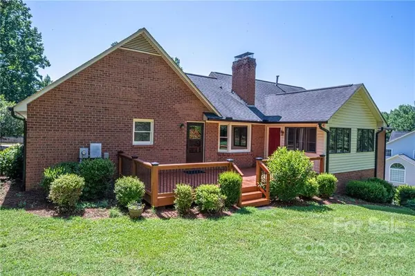 136 Boulder DR, Lincolnton, NC 28092