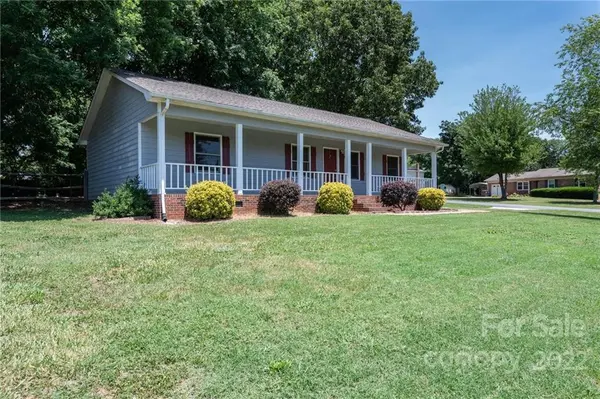 5594 Linville DR, Hickory, NC 28602