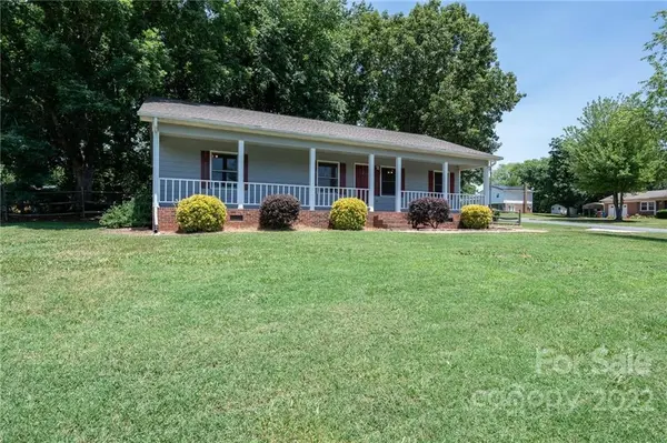 5594 Linville DR, Hickory, NC 28602