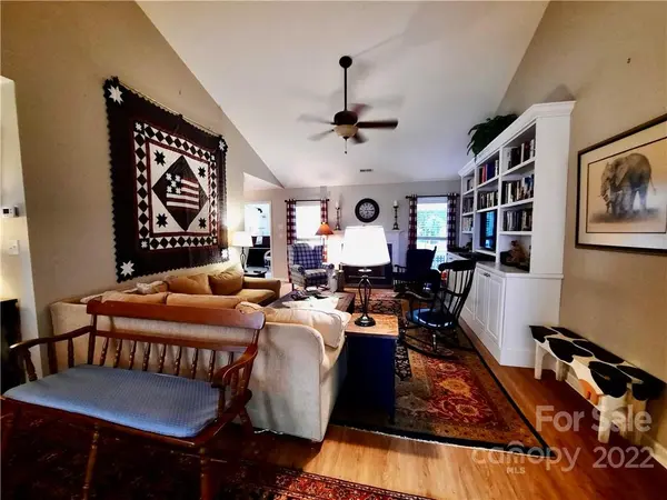 151 Meadow Pathway DR, Fletcher, NC 28732