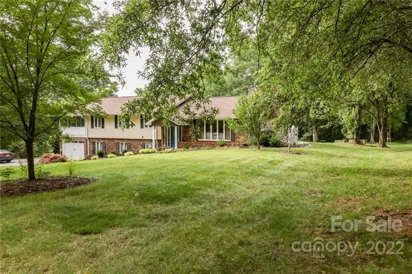 1609 5th ST NE, Conover, NC 28613