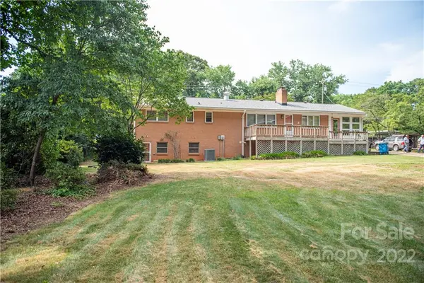 208 Matthews Township Pkwy, Matthews, NC 28105