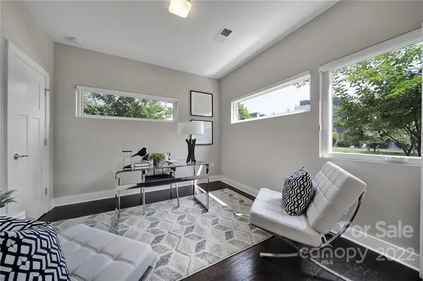 111 W Poindexter DR, Charlotte, NC 28203