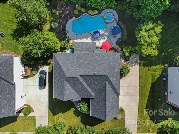7627 Aldbury LN, Huntersville, NC 28078