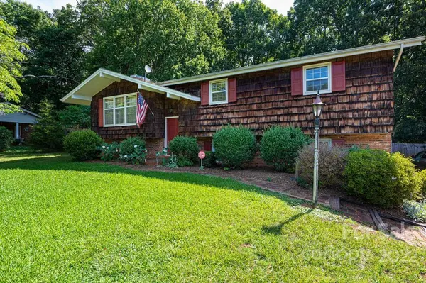 4000 Elizabeth ST, Hickory, NC 28601