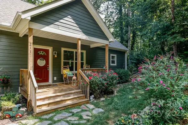 211 Fall Creek DR, Chimney Rock, NC 28720