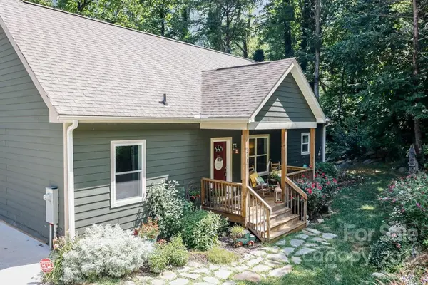 211 Fall Creek DR, Chimney Rock, NC 28720