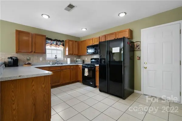4432 Christenbury Hills LN, Charlotte, NC 28269