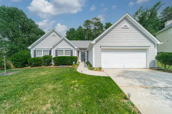 8840 Red Tail CT, Charlotte, NC 28269