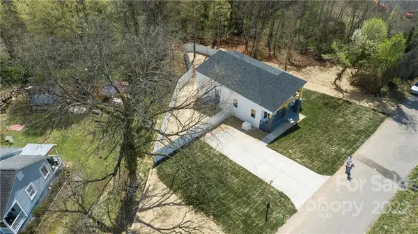 329 W F ST, Newton, NC 28658