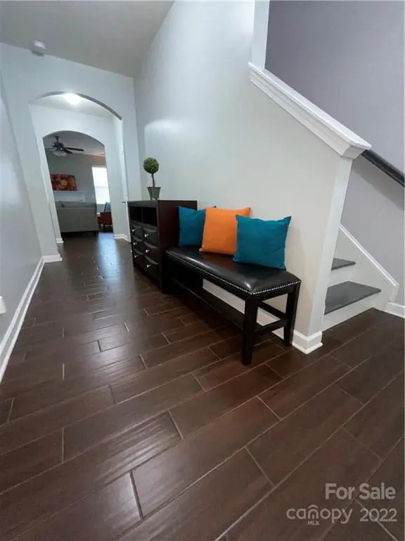 615 Lumber LN, Charlotte, NC 28214
