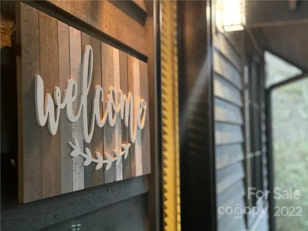 80 Branding Iron DR #L3, Glenville, NC 28736