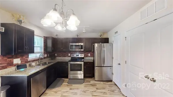 2724 Seymour DR, Charlotte, NC 28208