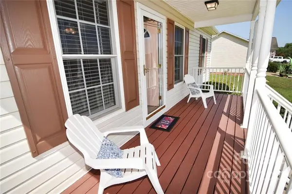 1396 Gristmill DR, Conover, NC 28613