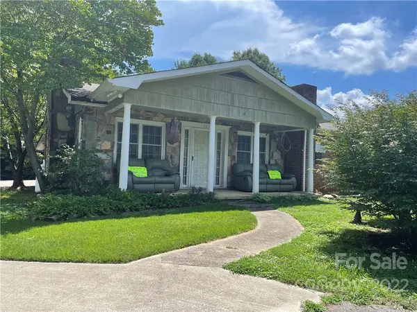 307 Laurel ST, Hudson, NC 28638