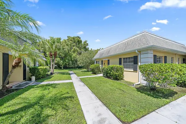 2423 ASPINWALL ST #2423, Sarasota, FL 34237