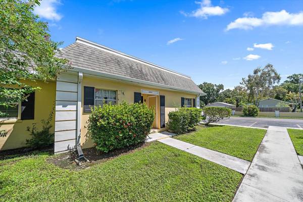 2423 ASPINWALL ST #2423, Sarasota, FL 34237