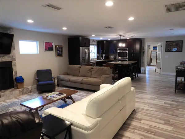 7800 COUNTRY CLUB RD N, St Petersburg, FL 33710