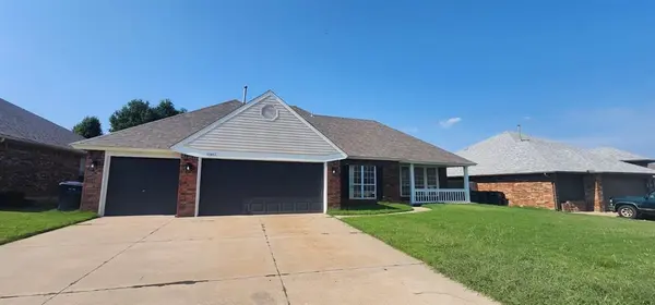 11813 SW 3rd ST, Yukon, OK 73099