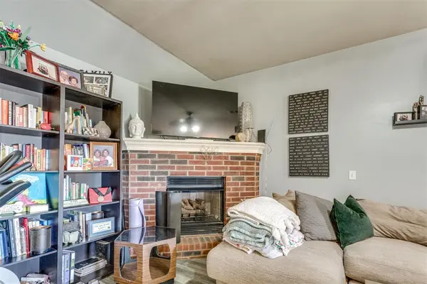 516 S Castle Ridge LN, Mustang, OK 73064