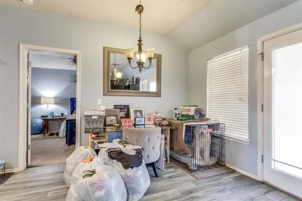 516 S Castle Ridge LN, Mustang, OK 73064
